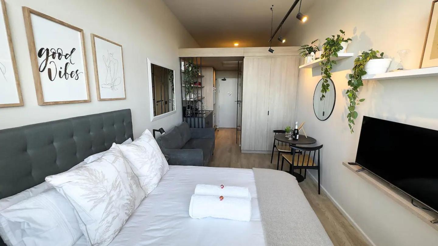Luxury Tiny / Co_living / Views