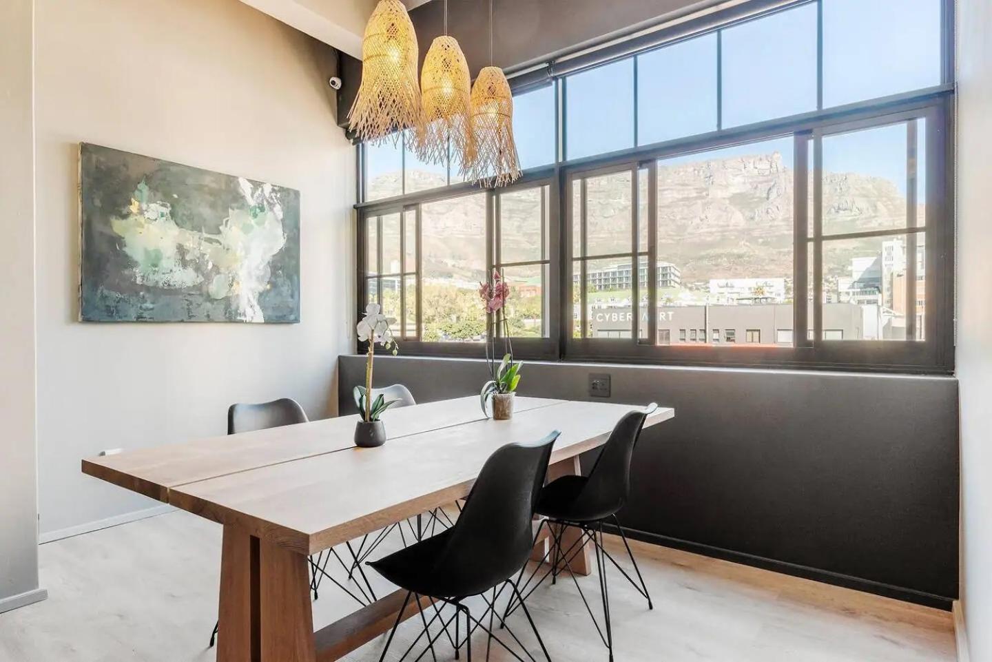 Apartment Luxury Tiny / Co_living / Views Cape Town