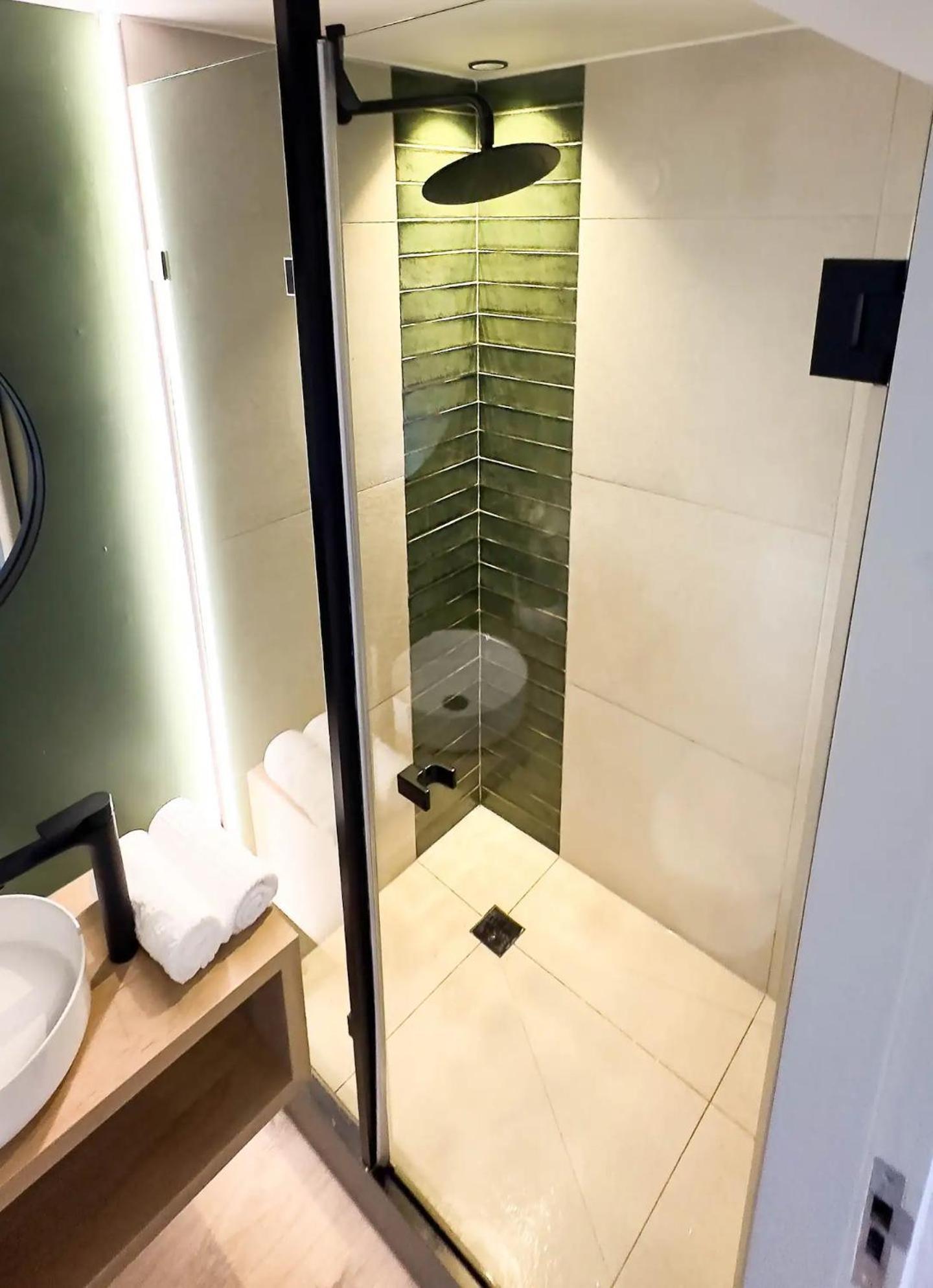 Luxury Tiny / Co_living / Views Apartment *